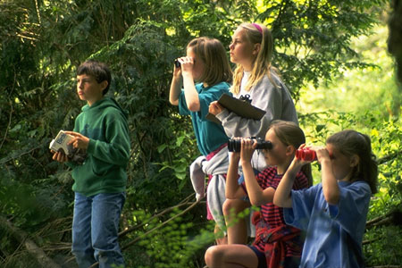 kids with binoculars